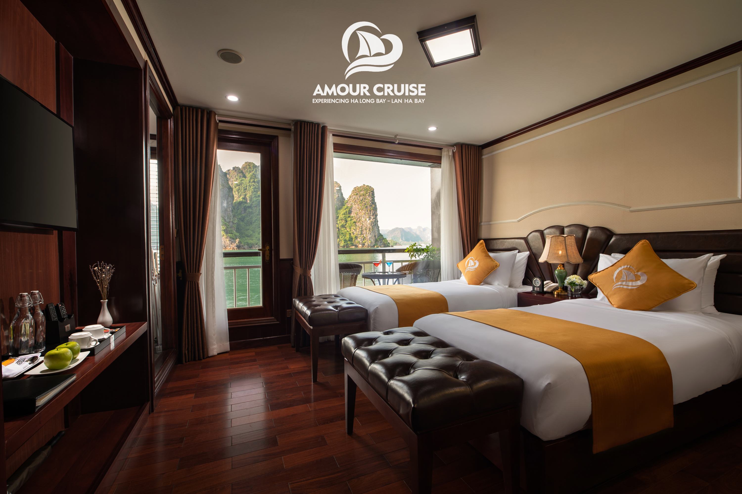 Junior / Senior Twin Suite Sea View